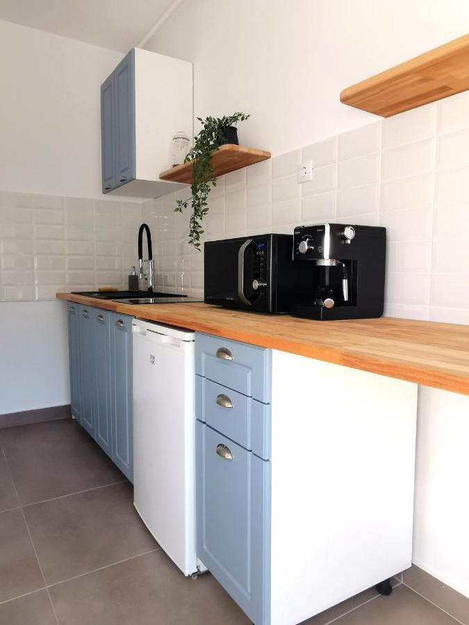 Caraway Apartment Орадя Екстер'єр фото